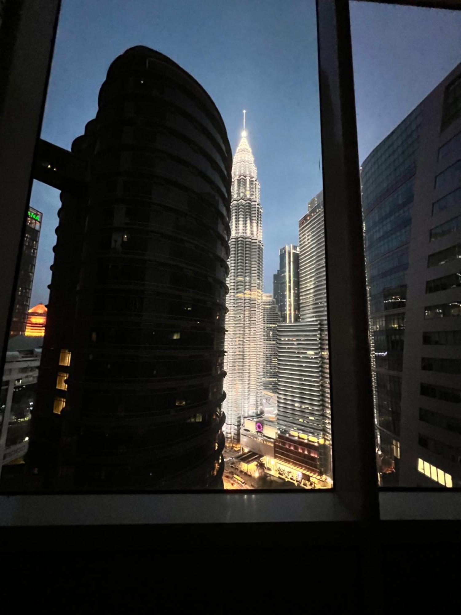 Sky Suites At Klcc By Mitstay Kuala Lumpur Buitenkant foto